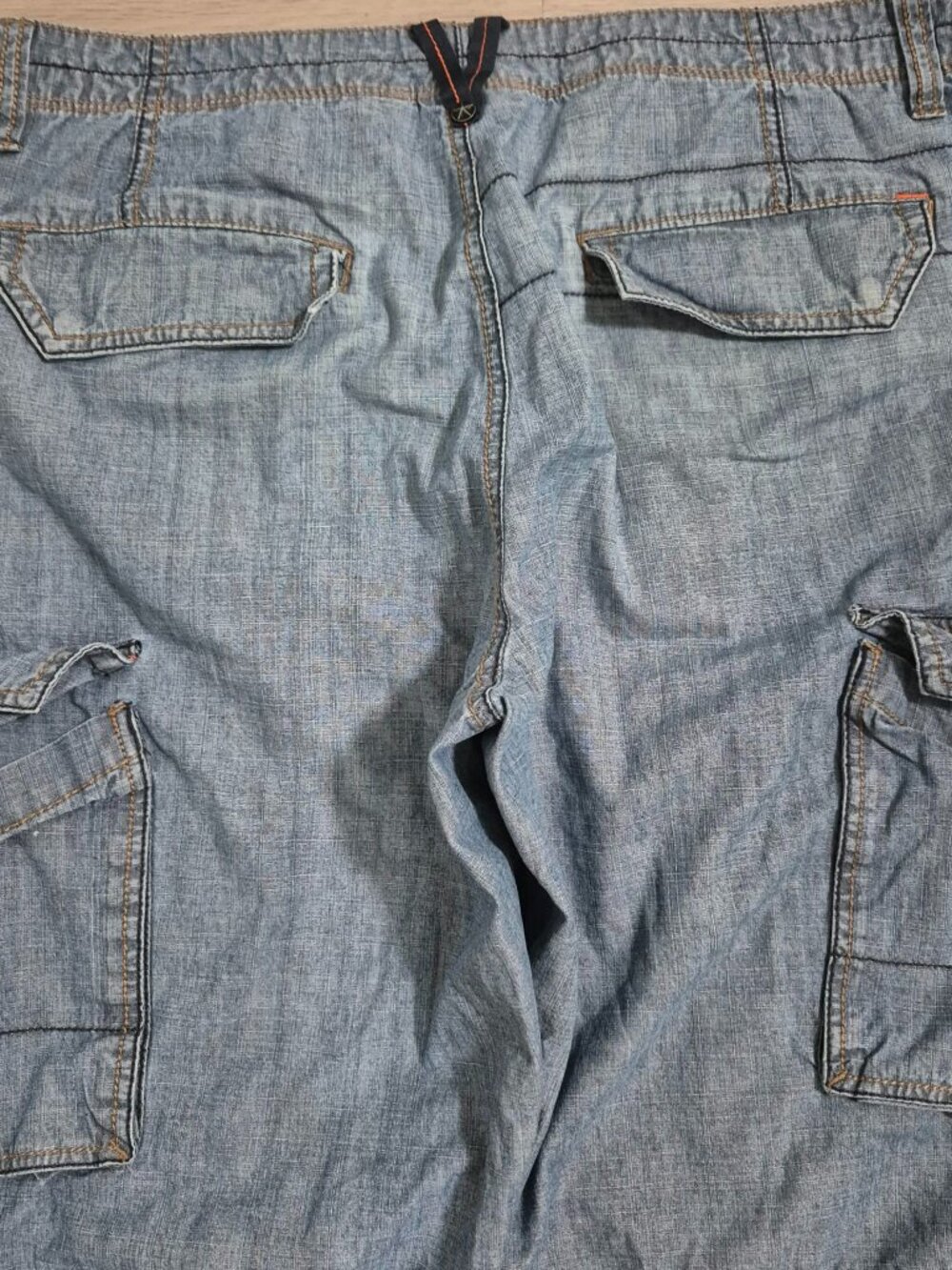DKNY Jeans Cargo Shorts – Size 34 - Picture 6 of 6